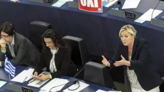 Grèce : pour Marine Le Pen, François Hollande «ment aux Français» Marine Le Pen au Parlement européen. Crédits photo : Jean-Francois Badias/AP