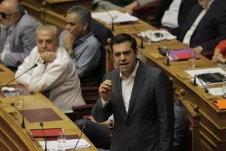 Tsipras fait adopter l'accord avec les créanciers, grâce à l'opposition Tsipras fait adopter l'accord avec les créanciers, grâce à l'opposition.