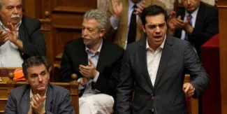 Grèce: Tsipras fait adopter de premières exigences des créanciers, grâce à l'opposition Grèce: Tsipras fait adopter de premières exigences des créanciers, grâce à l'opposition.