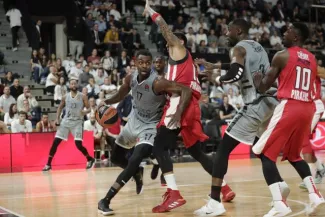 Basket - Euroligue : l'Asvel domine l'Olympiakos pour son retour dans la compétition continentale Basket - Euroligue : l'Asvel domine l'Olympiakos pour son retour dans la compétition continentale.