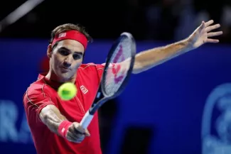 Tennis - Bâle : Roger Federer écarte Stefanos Tsitsipas et rejoint la finale pour la quinzième fois Tennis - Bâle : Roger Federer écarte Stefanos Tsitsipas et rejoint la finale pour la quinzième fois.