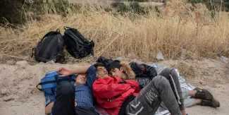 En Grèce, le durcissement des lois sur l’asile inquiète les ONG En Grèce, le durcissement des lois sur l’asile inquiète les ONG.