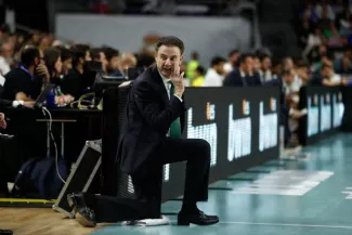 Basket : L'Américain Rick Pitino est le nouvel entraîneur de la Grèce Basket : L'Américain Rick Pitino est le nouvel entraîneur de la Grèce.