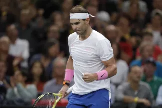 Tennis - Masters : Nadal renverse Tsitsipas et reste en vie pour la qualification Tennis - Masters : Nadal renverse Tsitsipas et reste en vie pour la qualification.
