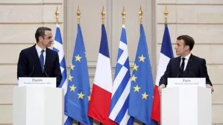 La Grèce sort le grand jeu pour attirer les sociétés françaises La Grèce sort le grand jeu pour attirer les sociétés françaises.