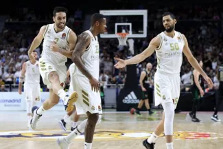 Basket - Euroligue : Le Real Madrid ne tremble pas face au Panathinaïkos Les Madrilènes peuvent célébrer leur succès. (euroleague.net)