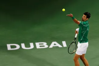 Tennis - Dubaï : Novak Djokovic s'impose face à Stefanos Tsitsipas et remporte l'Open de Dubaï Novak Djokovic s'impose à Dubaï. (Thaier Al-Sudani/Reuters)