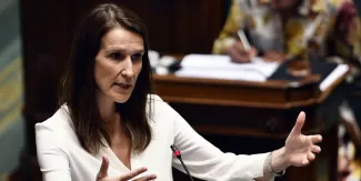 Amnesty remet une pétition à la Première ministre pour la protection des migrants en Grèce Amnesty remet une pétition à la Première ministre pour la protection des migrants en Grèce.