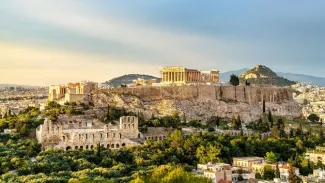 Vacances d'été: la Grèce en rodage pour accueillir les touristes Vacances d'été: la Grèce en rodage pour accueillir les touristes.