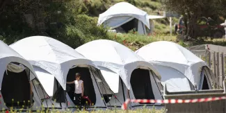 La Grèce profite de la crise sanitaire pour durcir sa politique migratoire La Grèce profite de la crise sanitaire pour durcir sa politique migratoire.