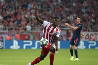 Foot - Coupe : L'Olympiakos rejoint l'AEK Athènes en finale de la Coupe de Grèce Camara a marqué le deuxième but. (Presse Sports)