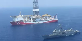 Méditerrannée: Ankara et Athènes annoncent des exercices militaires rivaux Méditerrannée: Ankara et Athènes annoncent des exercices militaires rivaux.