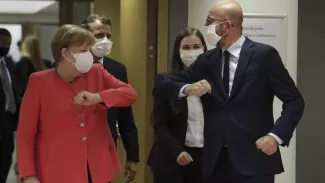 Sanctions: décision retardée par Chypre… qui en veut à Ankara La chancelière allemande Merkel et le président du Conseil européen Charles Michel se sont serré les coudes pour tenter une médiation avec Erdogan au sujet de Chypre. - EPA.