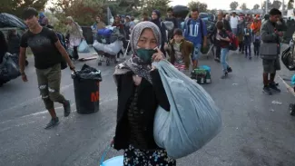 Lesbos : 6000 réfugiés dans le nouveau camp, 157 personnes positives au coronavirus Lesbos : 6000 réfugiés dans le nouveau camp, 157 personnes positives au coronavirus.