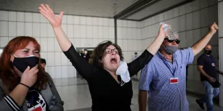 La justice grecque condamne le parti néonazi Aube dorée La justice grecque condamne le parti néonazi Aube dorée.
