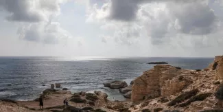 Chypre refuse l'accès à une embarcation avec 25 migrants à bord Chypre refuse l'accès à une embarcation avec 25 migrants à bord.