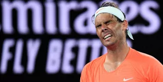 Sensation à l'Australian Open: Tsitsipas renverse Nadal après avoir été mené deux sets à rien.