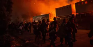 Incendie du camp de réfugiés de Moria : prison ferme pour deux jeunes Afghans Incendie du camp de réfugiés de Moria : prison ferme pour deux jeunes Afghans.