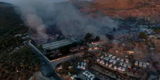 L'UE va allouer 276 millions d'euros pour la construction de camps de migrants sur les îles grecques L'UE va allouer 276 millions d'euros pour la construction de camps de migrants sur les îles grecques.