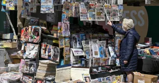 Qui a tué le journaliste grec Giorgos Karaïvaz? Qui a tué le journaliste grec Giorgos Karaïvaz?.