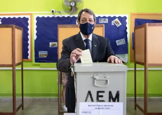 Élections: Les conservateurs remportent les législatives des Chypriotes-grecs Élections: Les conservateurs remportent les législatives des Chypriotes-grecs.