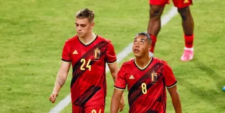 "La Belgique ne fait pas peur", "inquiétant", "médiocre": les Diables rouges critiqués à l'étranger après le match nul contre la Grèce (Mise à jour) "La Belgique ne fait pas peur", "inquiétant", "médiocre": les Diables rouges critiqués à l'étranger après le match nul contre la Grèce (Mise à jour).