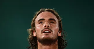 Tsitsipas et Zverev se disputeront une place en finale de Roland-Garros Tsitsipas et Zverev se disputeront une place en finale de Roland-Garros.