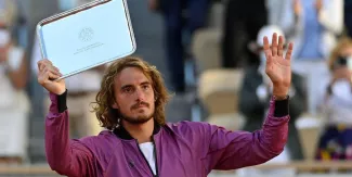 Tsitsipas après Roland-Garros: "Ma grand-mère a perdu son combat cinq minutes avant ma finale" Tsitsipas après Roland-Garros: "Ma grand-mère a perdu son combat cinq minutes avant ma finale".