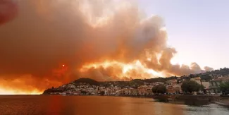 En Turquie, en Grèce et en Albanie, des dizaines d’incendies liés aux chaleurs caniculaires toujours actifs En Turquie, en Grèce et en Albanie, des dizaines d’incendies liés aux chaleurs caniculaires toujours actifs.