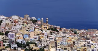 Dans les Cyclades, la Grèce nouvelle d’Ermoupolis Dans les Cyclades, la Grèce nouvelle d’Ermoupolis.