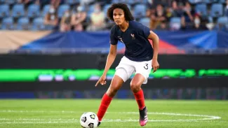 Bleues : le capitanat de Wendie Renard s'ouvre sur un carton en Grèce Bleues : le capitanat de Wendie Renard s'ouvre sur un carton en Grèce.