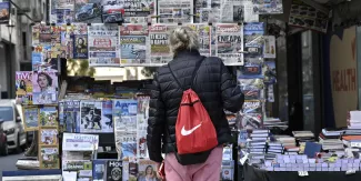 En Grèce, polémiques sur un projet de loi criminalisant les « fake news » En Grèce, polémiques sur un projet de loi criminalisant les « fake news ».