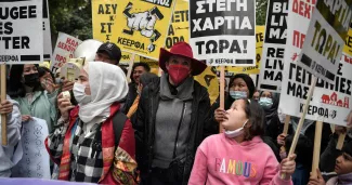 En Grèce, des lois inquiétantes contre la liberté de la presse Lors d'une manifestation à Athènes, le 17 novembre.