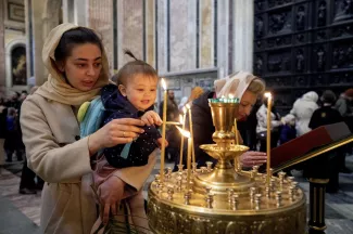 Église orthodoxe russe: À Moscou, les croyants fêtent Pâques en oubliant l’Ukraine Église orthodoxe russe: À Moscou, les croyants fêtent Pâques en oubliant l’Ukraine.