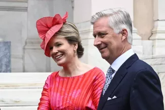La Grèce sous le charme de la reine Mathilde : "L'une des personnalités royales les mieux habillées" La Grèce sous le charme de la reine Mathilde : "L'une des personnalités royales les mieux habillées".