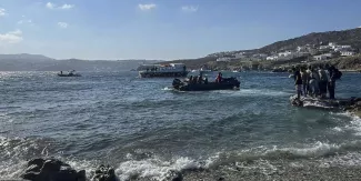 La Grèce refoule-t-elle les migrants qui tentent de rejoindre ses côtes ? La Grèce refoule-t-elle les migrants qui tentent de rejoindre ses côtes ?.