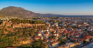 Le marché de Kalamata, l'âme paysanne du Péloponnèse Le marché de Kalamata, l'âme paysanne du Péloponnèse.