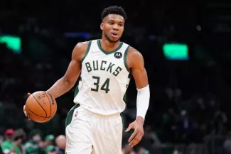 Basket : Quatre Antetokounmpo présélectionnés avec la Grèce pour l'Euro de basket Giannis Antetokounmpo sera le leader de la Grèce à l'Euro en septembre. (USA Today Sports/Presse Sports)