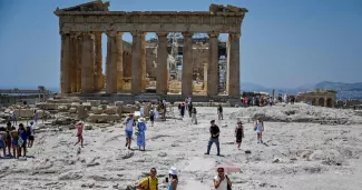 Grèce: boom hôtelier à Athènes après dix ans de crise Grèce: boom hôtelier à Athènes après dix ans de crise.