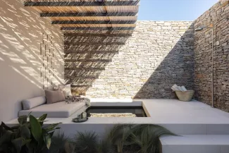 À Ibiza, Capri ou Mykonos, neuf nouveaux hôtels méditerranéens où poser vos valises À Ibiza, Capri ou Mykonos, neuf nouveaux hôtels méditerranéens où poser vos valises.
