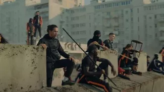 Athena, de Romain Gavras, se dévoile dans une bande-annonce explosive Athena, de Romain Gavras, se dévoile dans une bande-annonce explosive.