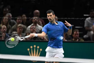 Novak Djokovic dans le groupe de Stefanos Tsitsipas et Daniil Medvedev au Masters Novak Djokovic à Bercy. (P. Lahalle/L'Équipe)
