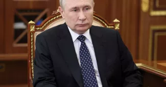 Vladimir Poutine annonce un cessez-le-feu pour le Noël orthodoxe Le président russe, Vladimir Poutine, à Moscou, en Russie, le 5 janvier 2023. PHOTO MIKHAIL KLIMENTYEV/SPUTNIK VIA AFP