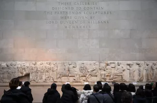 Les Grecs en colère: «Les frises du Parthénon devraient être exposées ici!» Les Grecs en colère: «Les frises du Parthénon devraient être exposées ici!».
