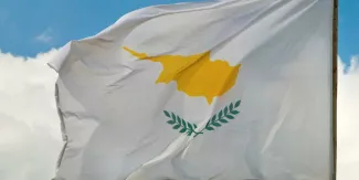 Chypre : une élection présidentielle sur fond d’inflation et de corruption Le drapeau de Chypre. © CORTIER DANN / Belpress.com / Belpress