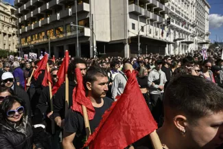 En Grèce, les protestations se poursuivent après l’accident de train, les journalistes en grève En Grèce, les protestations se poursuivent après l’accident de train, les journalistes en grève.