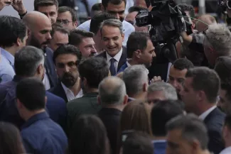 Elections législatives en Grèce: La droite de Kyriakos Mitsotakis arrive en tête Elections législatives en Grèce: La droite de Kyriakos Mitsotakis arrive en tête.