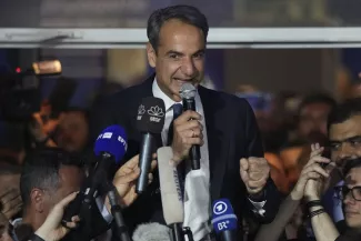 Le Premier ministre grec sortant Mitsotakis veut profiter du second scrutin pour consolider son triomphe Le Premier ministre grec sortant Mitsotakis veut profiter du second scrutin pour consolider son triomphe.