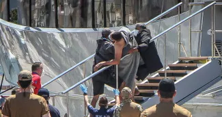 Naufrage au large de la Grèce : «C’est une tragédie sans fin, il n’existe aucune solidarité européenne» Naufrage au large de la Grèce : «C’est une tragédie sans fin, il n’existe aucune solidarité européenne».