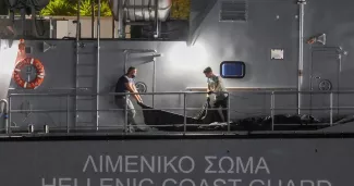 Naufrage au large de la Grèce : la présidente de Médecins du monde réclame des «moyens de sauvetage en mer digne de ce nom» Naufrage au large de la Grèce : la présidente de Médecins du monde réclame des «moyens de sauvetage en mer digne de ce nom».